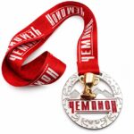 Заказать спортивные медали для награждения победителей — медаль «Чемпион» с кубком на красной ленте