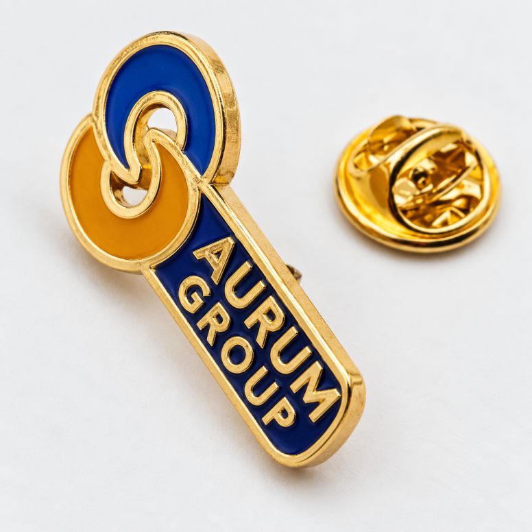 Значки на пиджак Aurum Group на заказ металлические