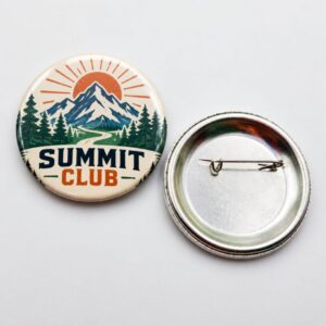 Изготовление закатных значков Summit Club на заказ